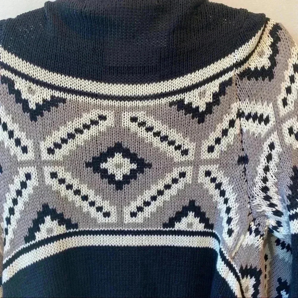 Twelfth Street by Cynthia Vincent Sweater - Picture 9 of 11